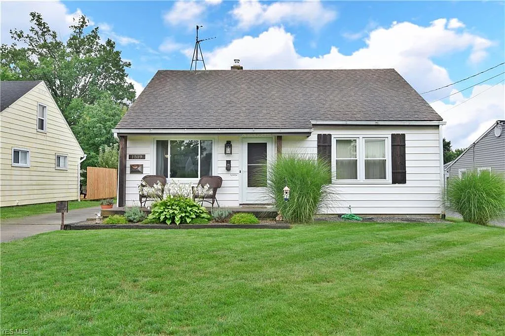1519 Lynn Ave photo 1