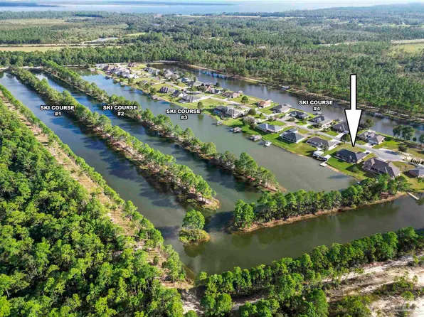 6608 Ski Ln, Milton, FL 32583