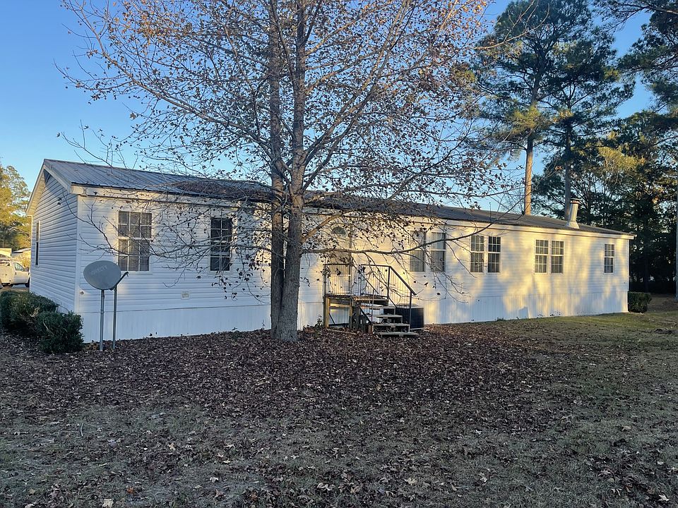 2nd image of 210 Saddlehorn Ln