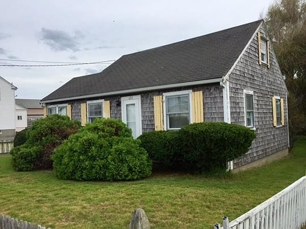 2nd image of 623 Ocean St
