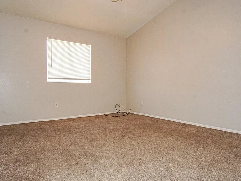 11024 Sunshine Ct — Photo 17
