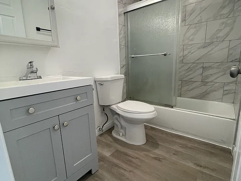 Genesis Apartments — Photo 30