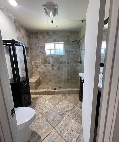13111 S Hoover St — Photo 8