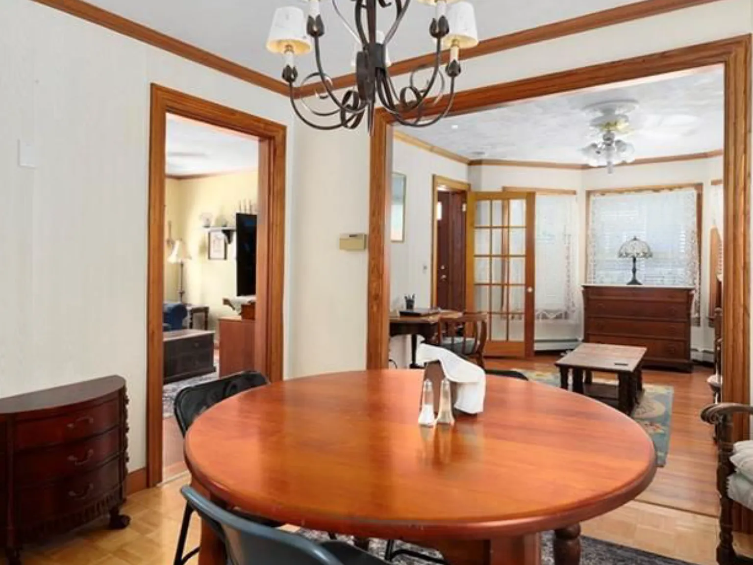 3 bed, 1350 sqft, $2,850 — Photo 2