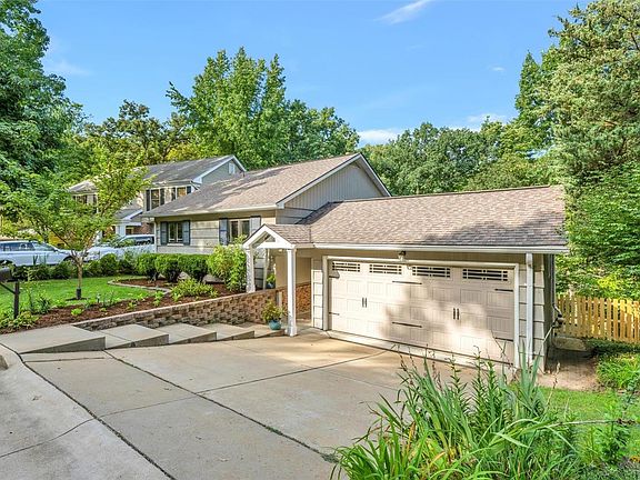 2nd image of 75 Wildwood Ln