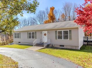 13 Porter Dr, Clifford Township, PA 18421