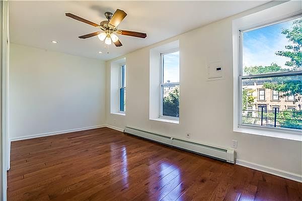 1st image of 472 Willoughby Ave APT 3