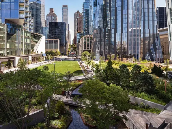 30 Riverside Boulevard image 17 of 34