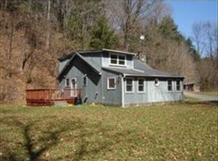 32 Eunice Williams Dr, Greenfield, MA 01301