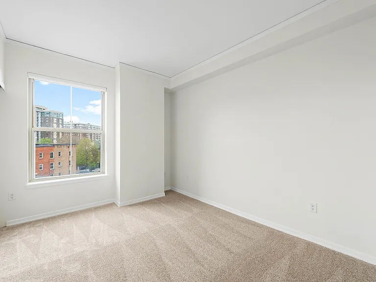 1975 N Grant St #408 — Photo 16