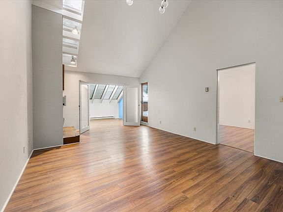 3rd image of 4211 Sunshine Pl #15