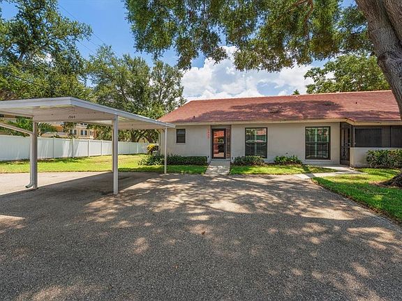 4th image of 2069 Lakeview Dr