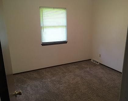 5th image of 1104 W Mount Dr APT 109