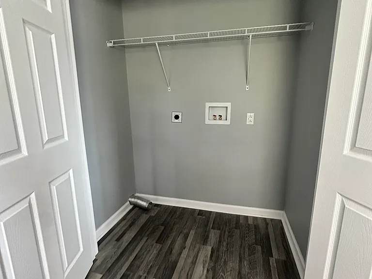 208 E 17th St #2 — Photo 8