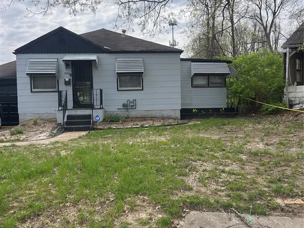 7401 Pleaseway Dr, Saint Louis, MO 63136