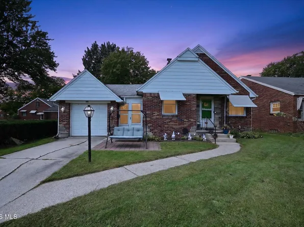426 S Berlin Ave, Oregon, OH 43616