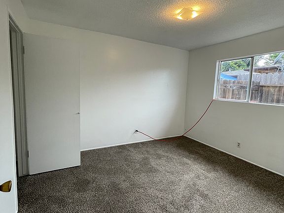 4th image of 413 E Prune Ave #B