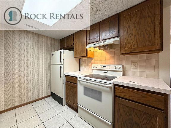 4th image of 1407 E 27th Ave #D