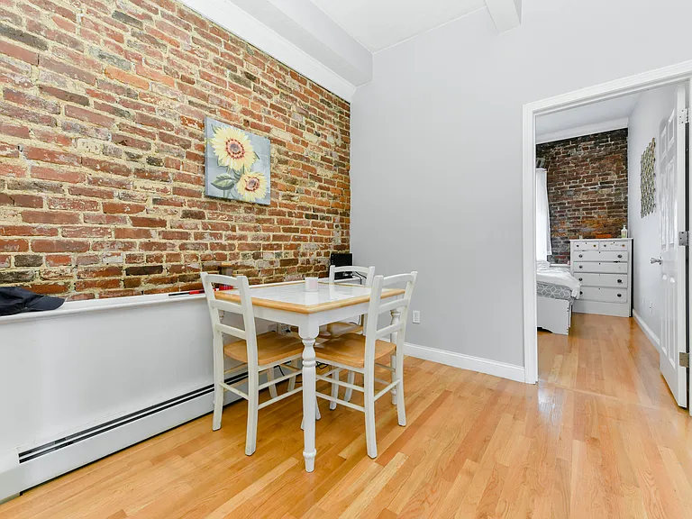 158 Cottage St #4R — Photo 9
