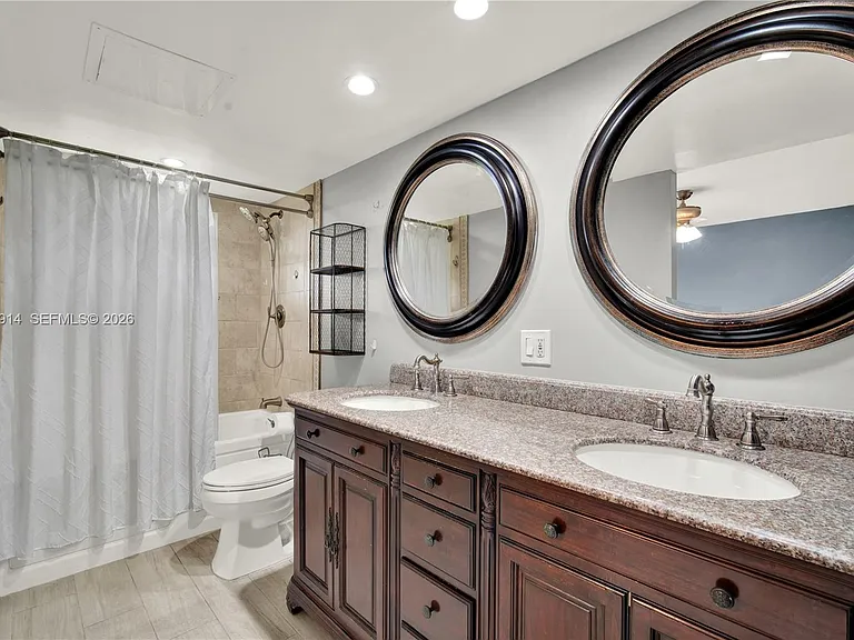950 Hillcrest Dr #414 — Photo 18
