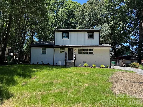 549 Manhasset Rd Photo 1