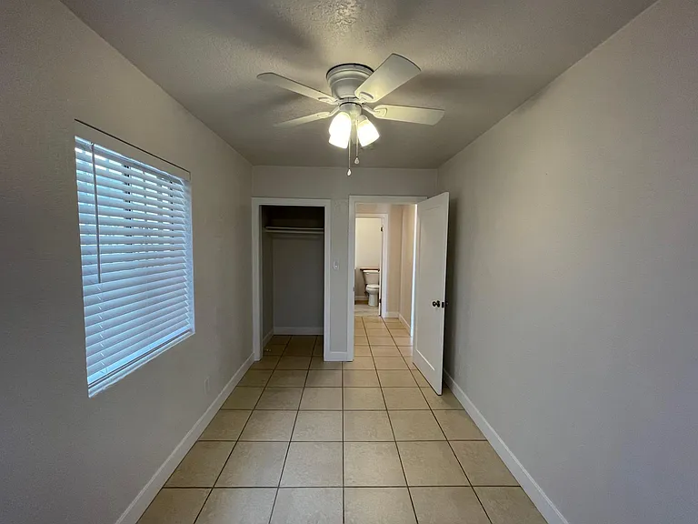 2771 Logan Ave — Photo 6