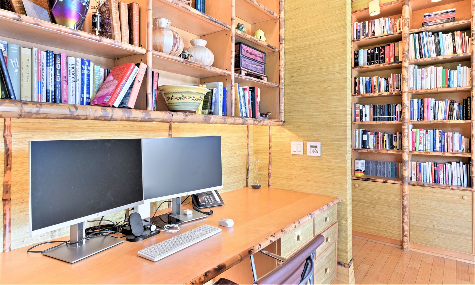  WFH/Business center