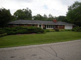32377 Rocky Crst, Farmington Hills, MI 48336