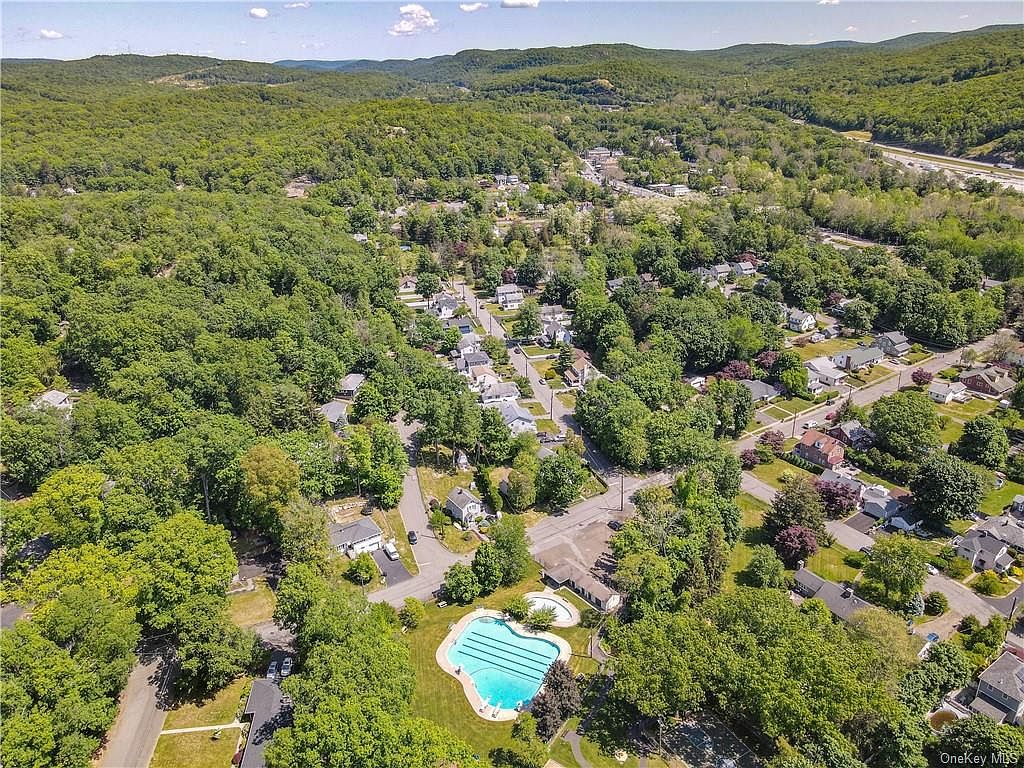 810 Rockhill Drive, Valley Cottage, NY 10989 Zillow