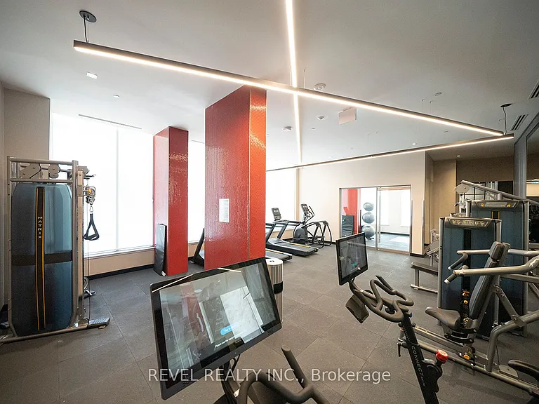 212 King William St #823 — Photo 19