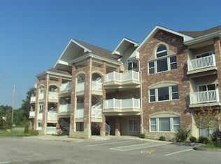 2505 Arena Pkwy, Saint Charles, MO 63303