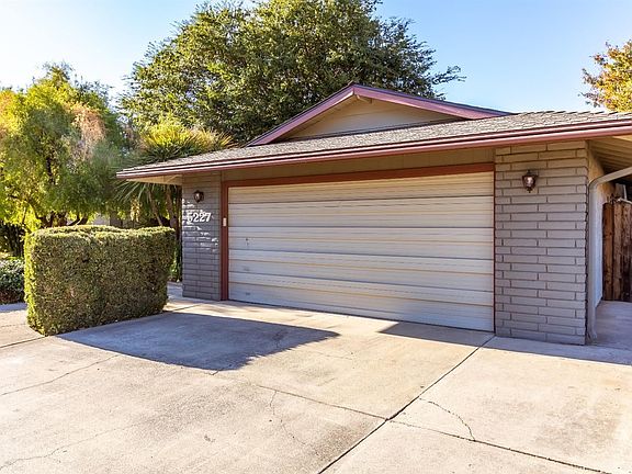 4th image of 5227 Linda Lou Dr
