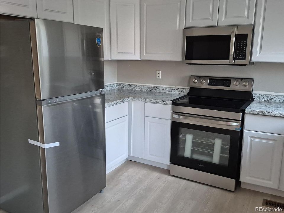 1st image of 16743 E Kenyon Drive