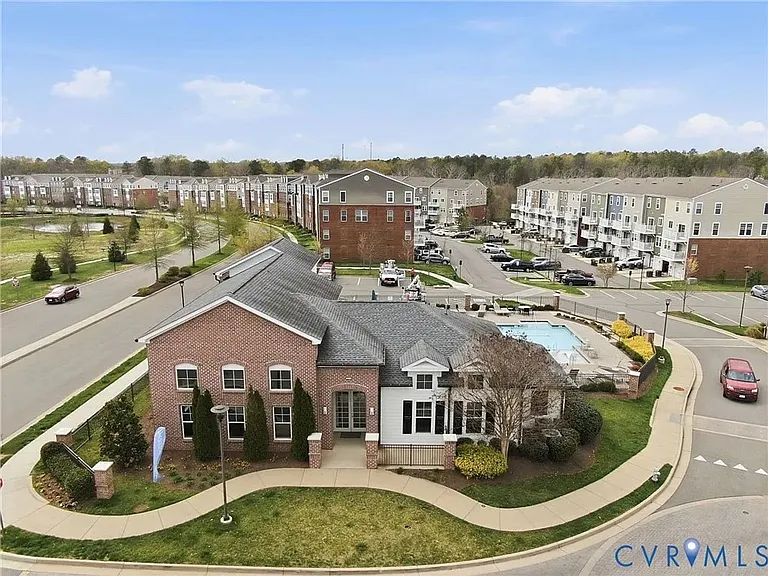 4349 Saunders Station Loop #B — Photo 26