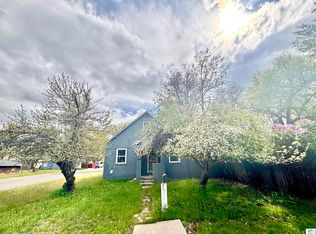 1418 4th St, Susanville, CA 96130