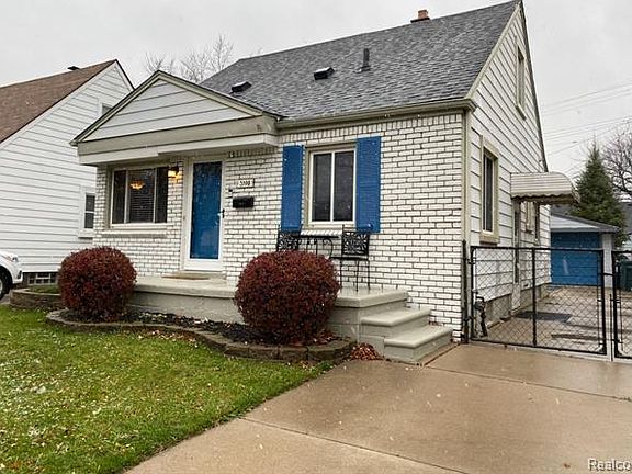 2nd image of 2098 Regina Ave