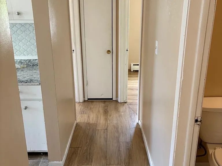 1015 York Ave — Photo 25