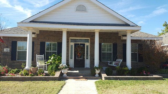1st image of 201 Skywood Cir