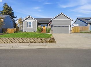 523 N 8th Pl, Carlton, OR