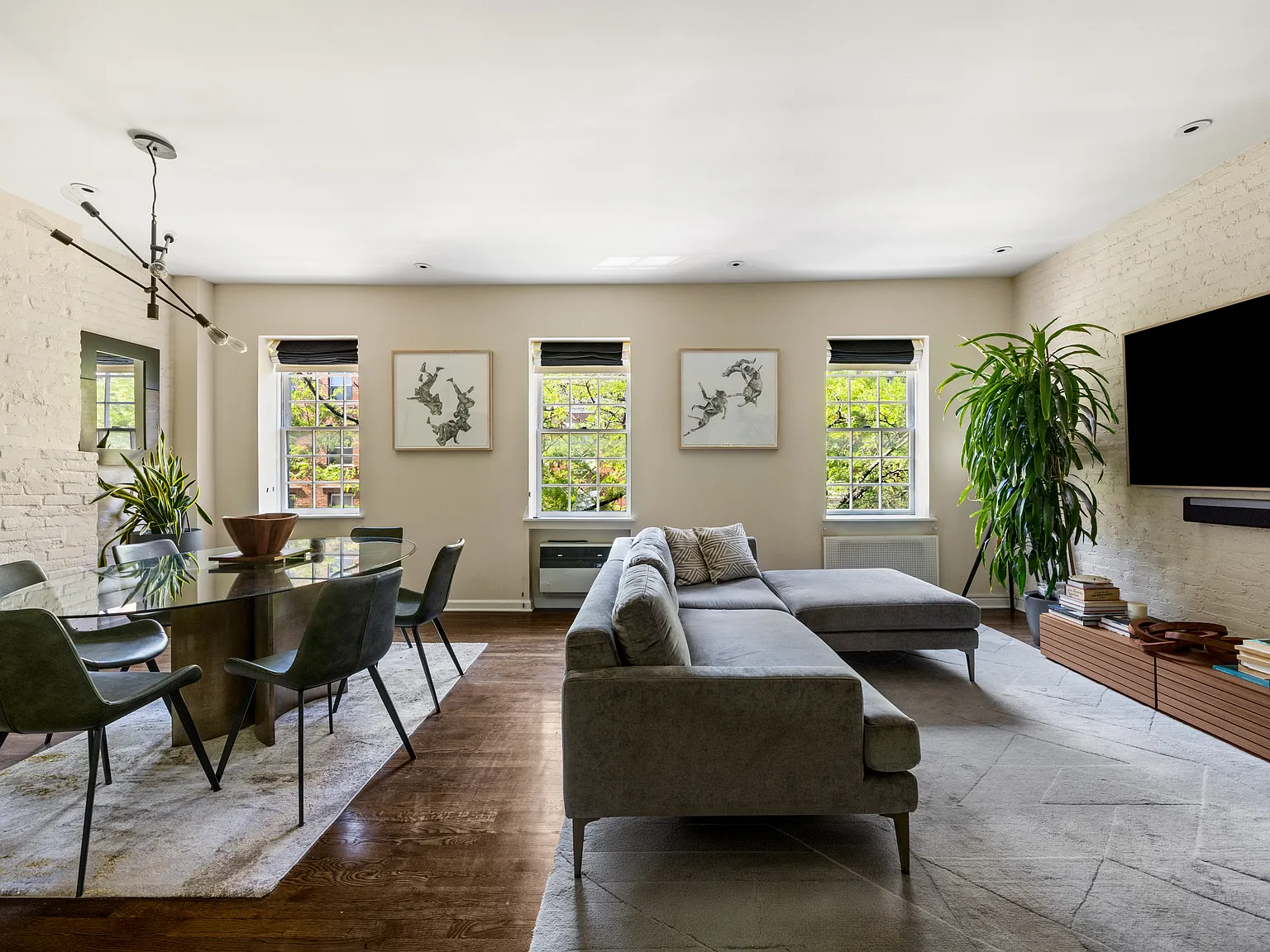 311 West 20th Street — Photo 1