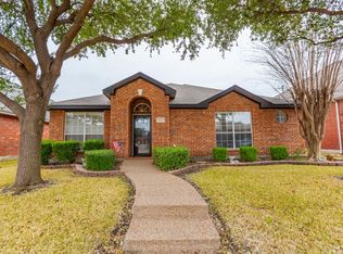 6013 Apache Dr, The Colony, TX 75056