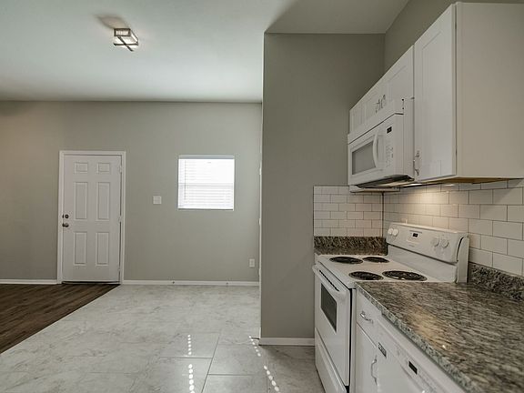 2nd image of 3025 Sappington Pl #3025
