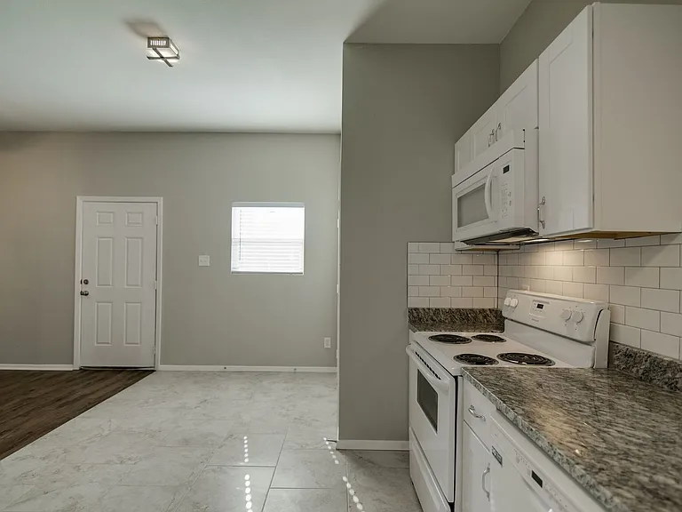 3025 Sappington Pl — Photo 2