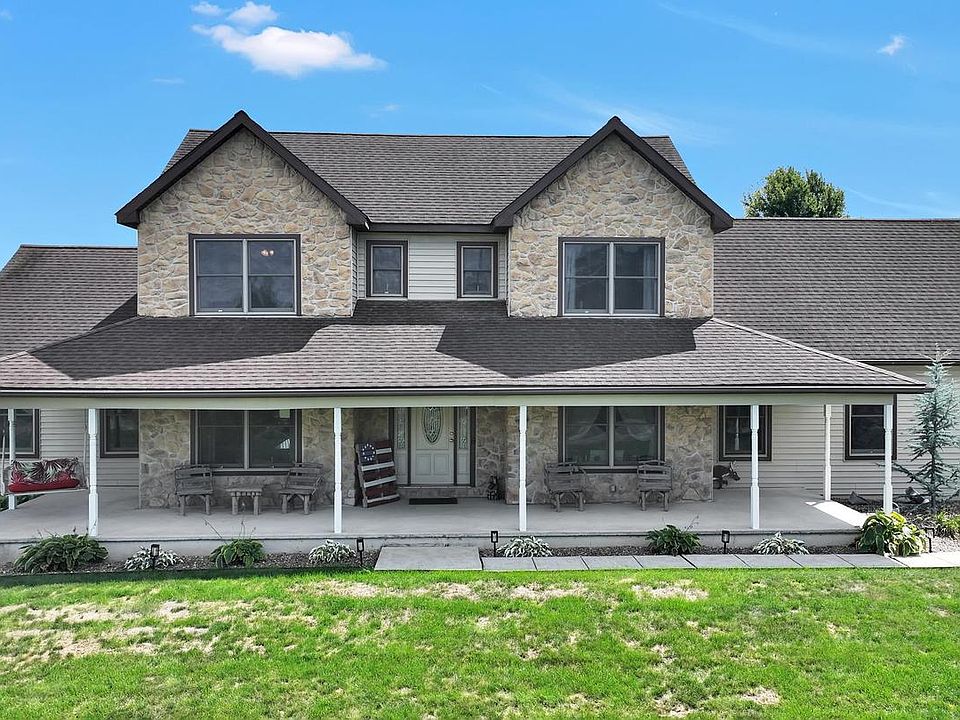 1st image of 324 Chestnut Hill Rd