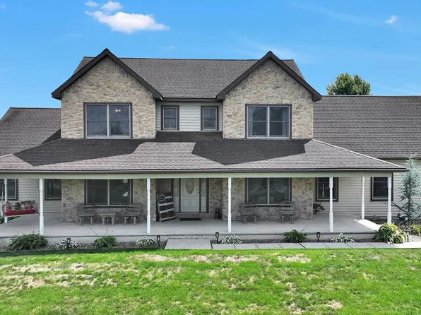 324 Chestnut Hill Rd, Fredericksburg, PA 17026