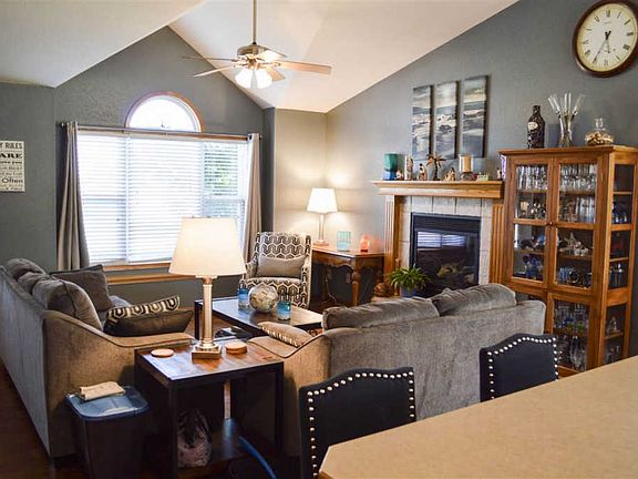 5th image of 2801 N Rushwood Dr