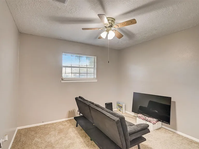 9910 Willmont Rd — Photo 9