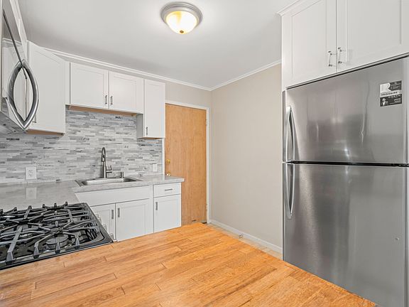 3rd image of 1440 El Camino Real #2