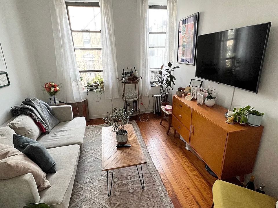 1st image of 171 Thompson St APT 24