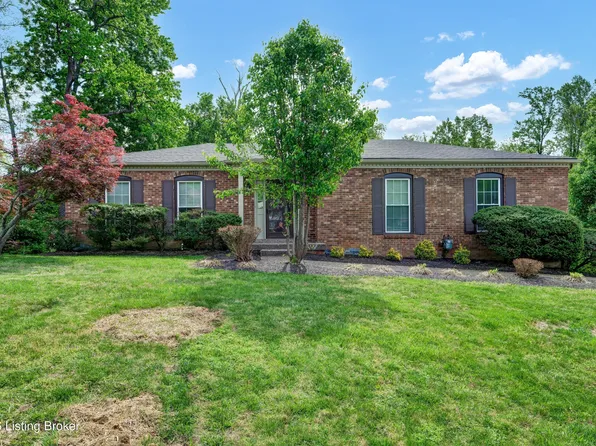 8203 Regal Pine Ct, Louisville, KY 40214